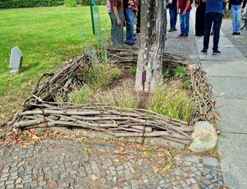 Einweihung der Baumscheibe am Standesamt Charlottenburg